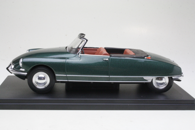 Citroen DS19 Convertible 1963, dark green