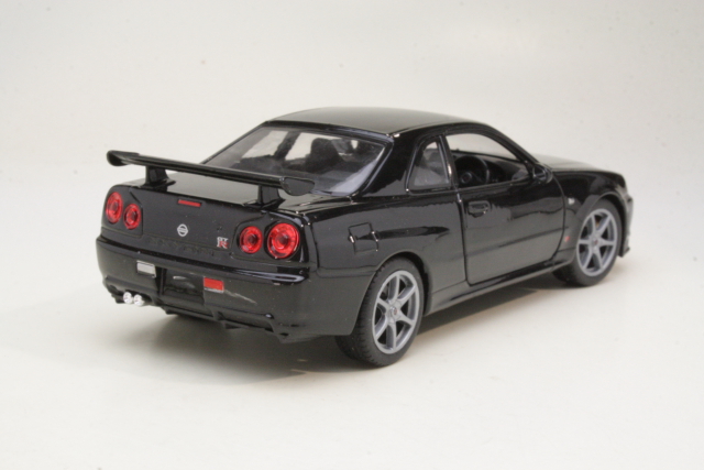 Nissan Skyline GT-R R34, musta
