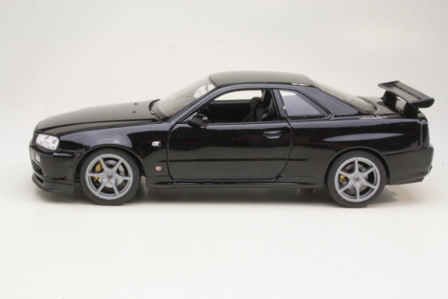 Nissan Skyline GT-R R34, musta