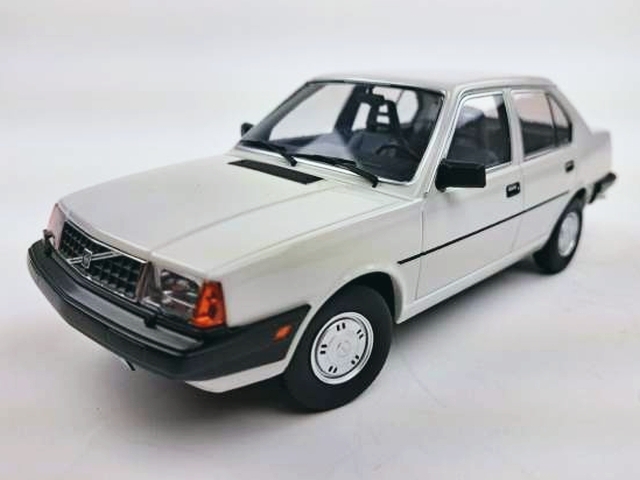 Volvo 340 1987, white