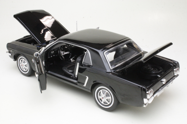 Ford Mustang 1964, musta