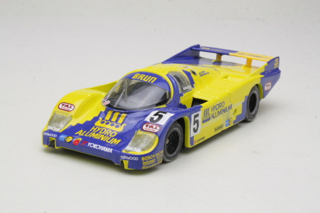 Porsche 962C, Suzuka 1989, J.Varjosaari/H.Huysman, no.5