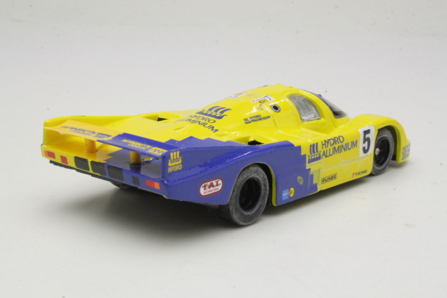 Porsche 962C, Suzuka 1989, J.Varjosaari/H.Huysman, no.5