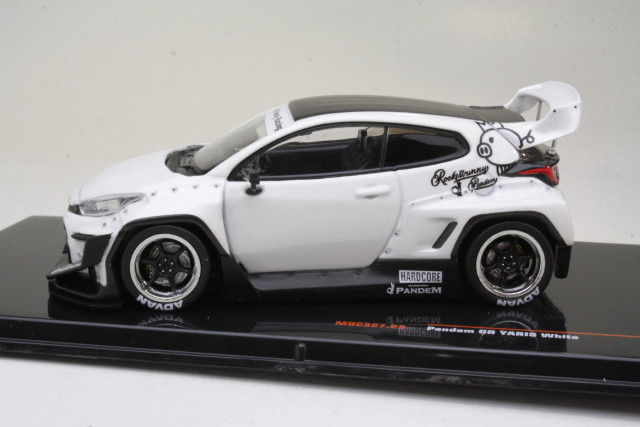 Toyota GRT Yaris Pandem, white