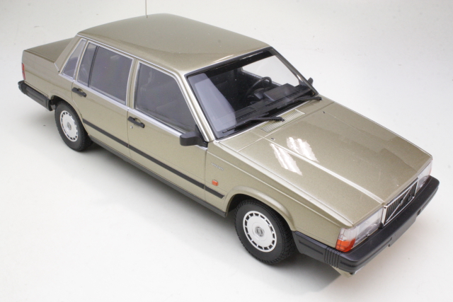 Volvo 740GL 1986, kulta