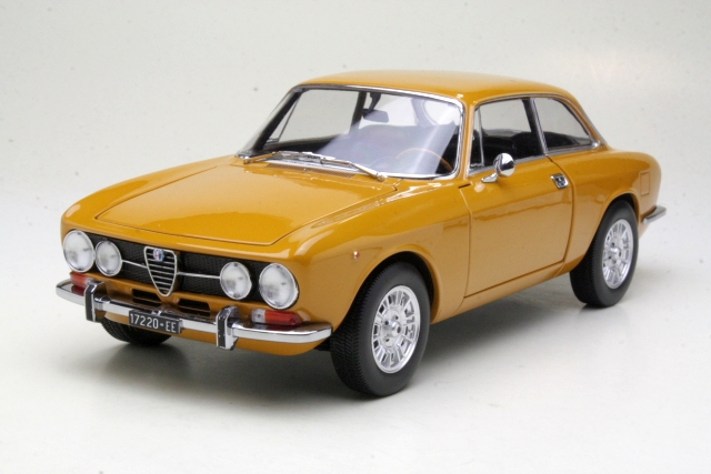 Alfa Romeo GTV 1750 1970, yellow