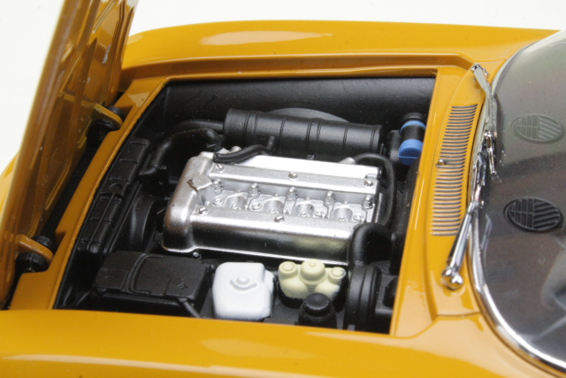 Alfa Romeo GTV 1750 1970, yellow