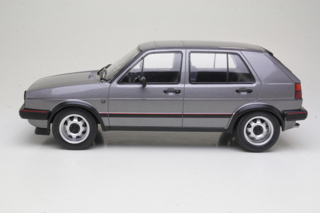 VW Golf 2 GTI 5d 1984, harmaa