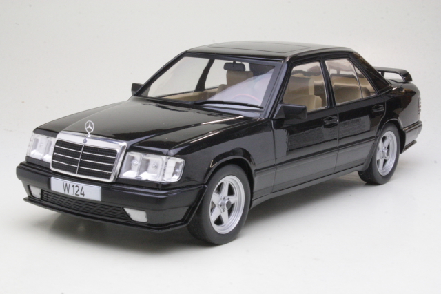 Mercedes (w124) 1986, black "Tuning"