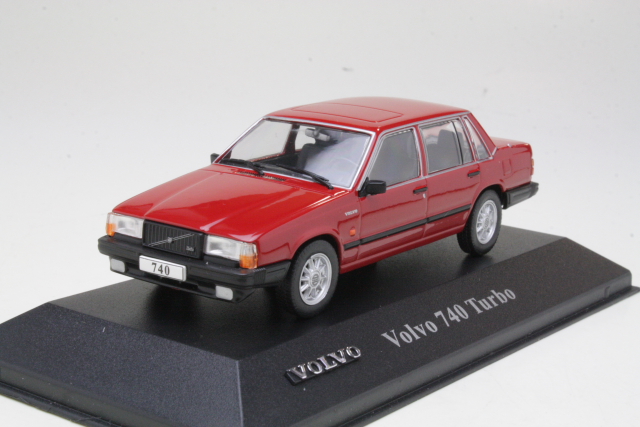 Volvo 740 Turbo, red