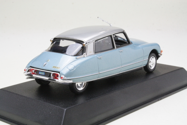 Citroen DS23 Pallas 1973, sininen/hopea - Sulje napsauttamalla kuva