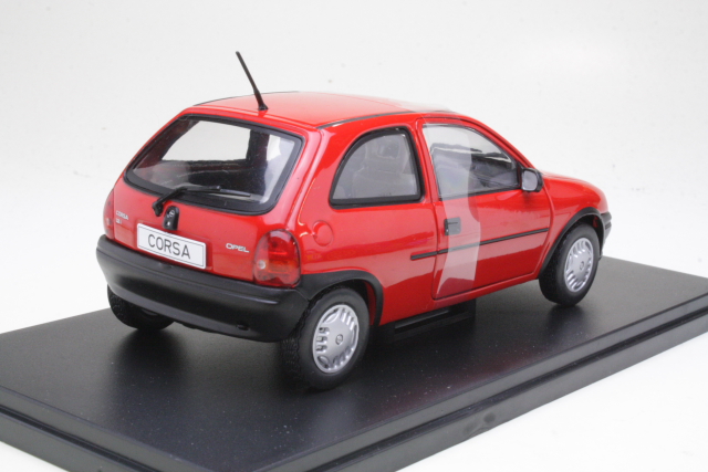 Opel Corsa B 1993, red