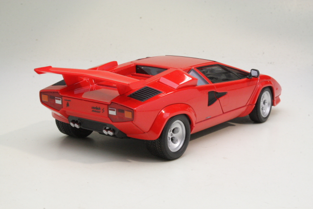 Lamborghini Countach LP5000S, punainen - Sulje napsauttamalla kuva