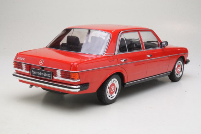 Mercedes 230E (w123) 1975, punainen
