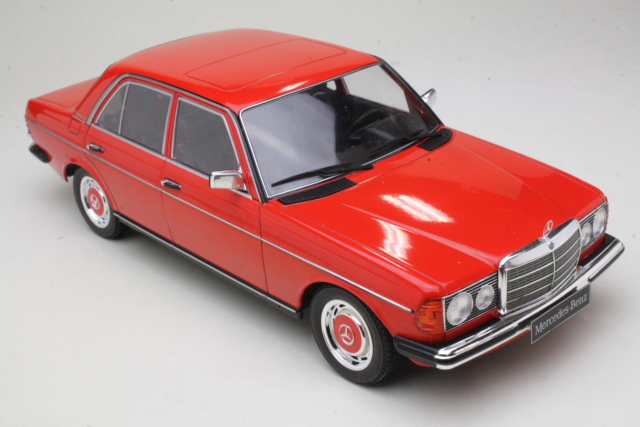 Mercedes 230E (w123) 1975, punainen