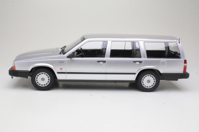Volvo 740 GL Break 1986, silver