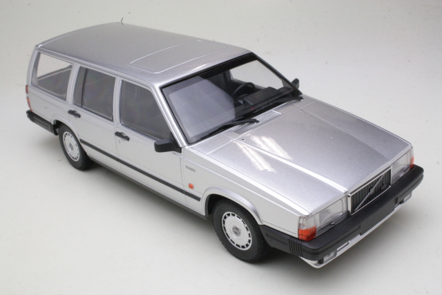 Volvo 740 GL Break 1986, silver