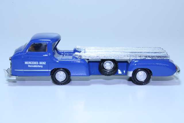 Mercedes Transporter 1955 "The Blue Wonder"