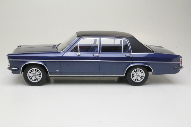 Opel Diplomat B 1972, sininen/musta