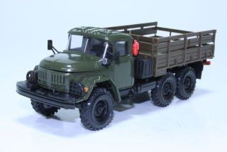 ZIL 131 "Army Truck", tummanvihreä