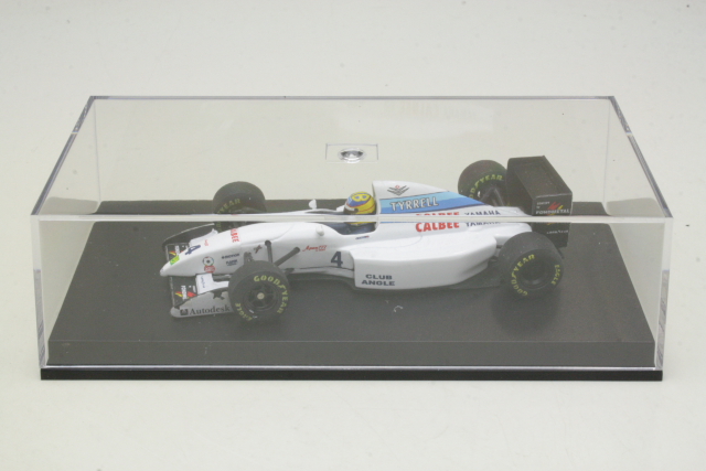 Tyrrell Yamaha 022, F1 1994, M.Blundell, no.4