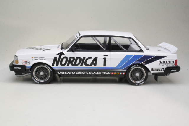 Volvo 240 Turbo, ETCC Brunn 1986, J.Cecotto/A.Olofsson, no.1