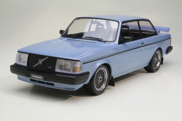 Volvo 240 Turbo Custom 1986, light blue