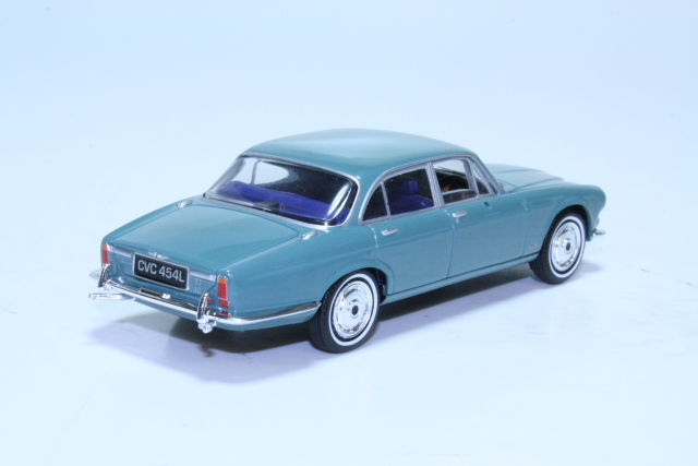 Jaguar XJ12 1972, turkoosi