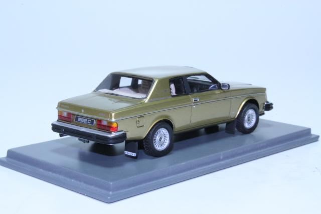 Volvo 262C Bertone 1981, gold