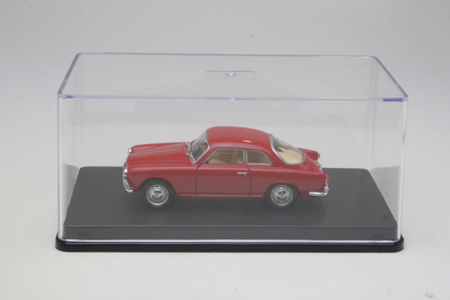 Plastic Showcase 1:43 T9