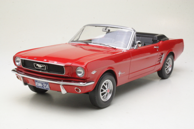Ford Mustang Convertible 1966, punainen