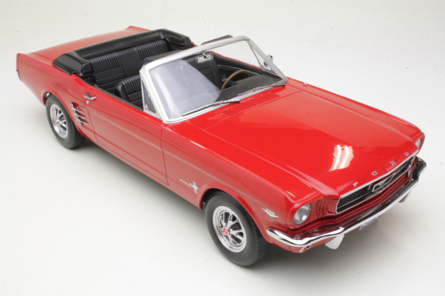 Ford Mustang Convertible 1966, punainen