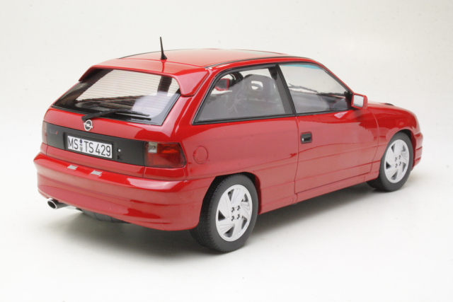 Opel Astra GSi 1991, punainen