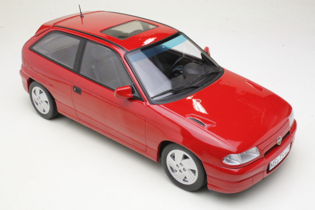 Opel Astra GSi 1991, punainen