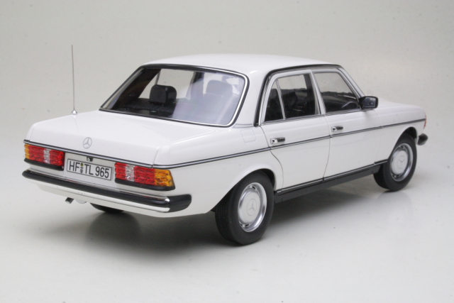 Mercedes 200E (w123) 1982, valkoinen