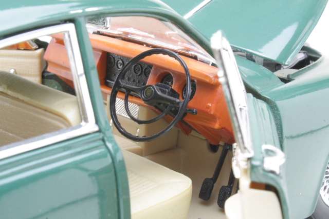 Jaguar Mark 2 1959, green