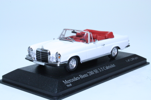 Mercedes 280SE (w111) 3.5 Cabriolet 1970, valkoinen