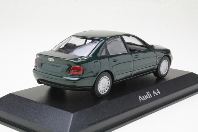 Audi A4 1995, tummanvihreä