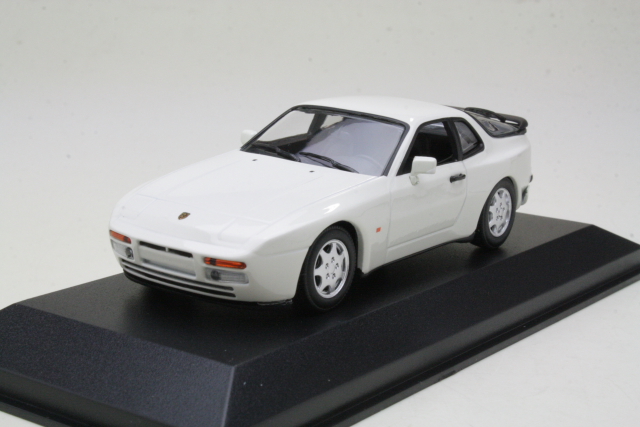 Porsche 944S 1989, valkoinen