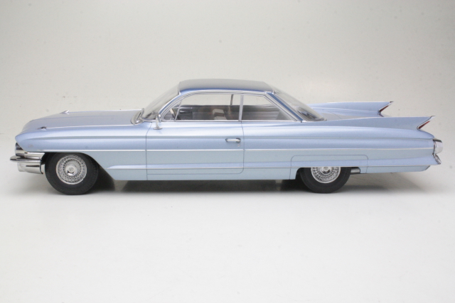Cadillac Series 62 Coupe DeVille 1961, sininen