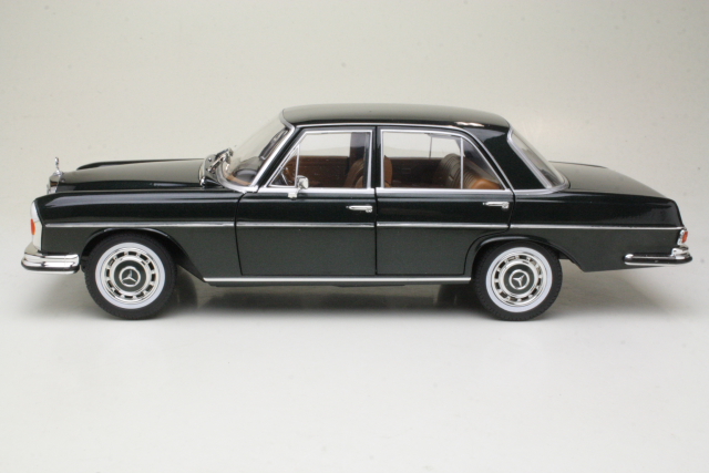 Mercedes 280SE (w108) 1968, tummanvihreä