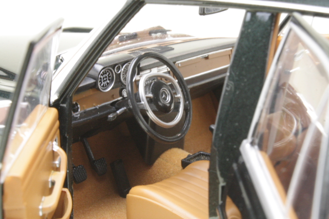 Mercedes 280SE (w108) 1968, tummanvihreä