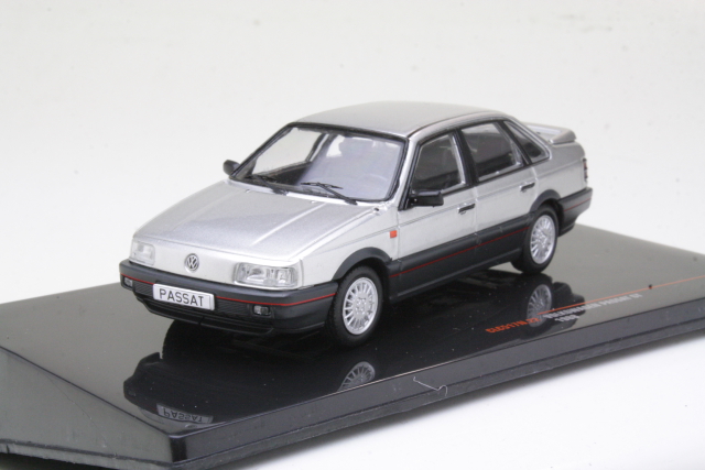 VW Passat GT 1988, silver