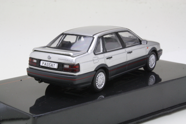 VW Passat GT 1988, silver