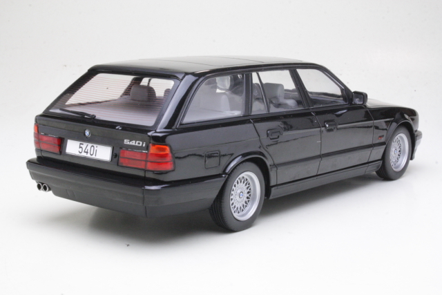 BMW 540i (e34) Touring 1991, musta