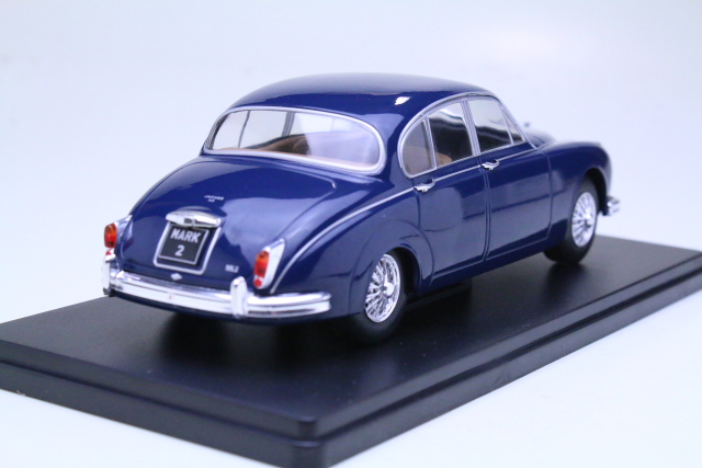 Jaguar Mk2 1960, tummansininen