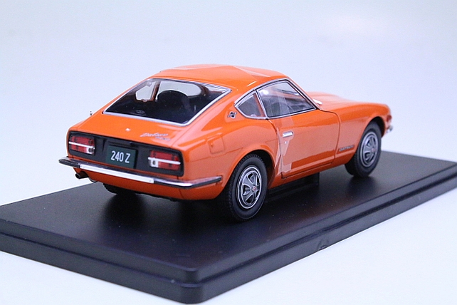 Datsun 240Z 1969, oranssi