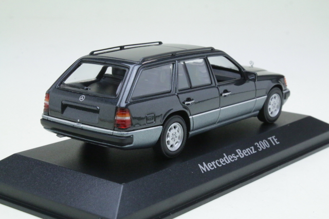 Mercedes 300TE (s124) 1990, musta