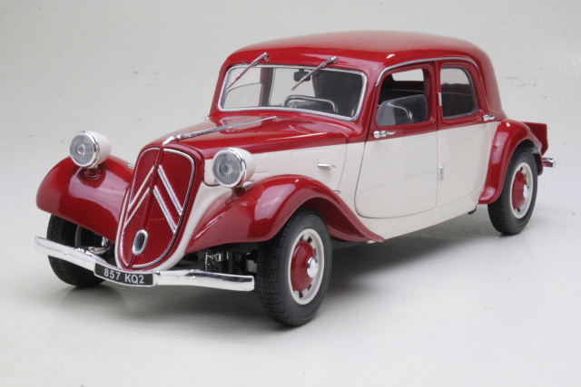 Citroen Traction 11CV 1937, punainen/beige