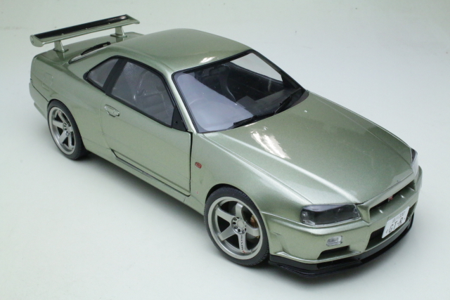 Nissan Skyline GT-R (R34) 1999, vaaleanvihreä